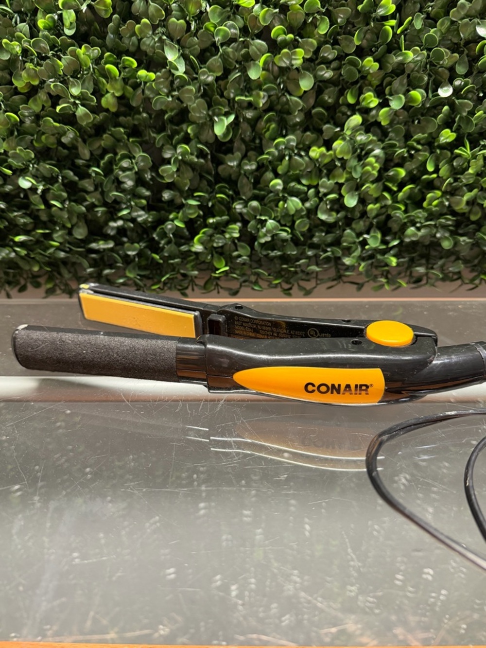 Conair Compact Mini Hair Straightener - Black and Yellow